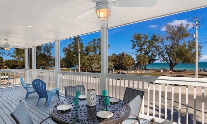 Anna Maria House | Coquina Cottage B by Duncan Real Estate