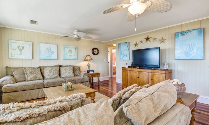 Fernandina Beach House | Cozy cottage and dog friendly, perfect for a relaxing, calm time away for everyday life.