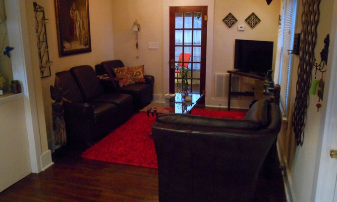 Howey-in-the-Hills Apartment | Cozy Howey-in-the-Hills apartment, just 45 minutes to Disney World attractions!