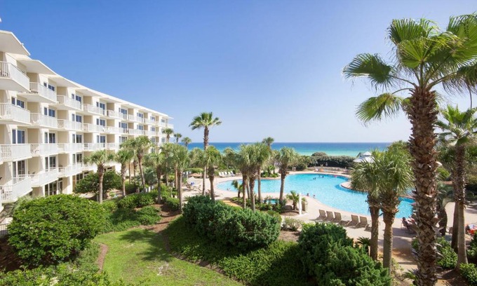 Miramar Beach House | Crescent at Miramar By BlueSwell