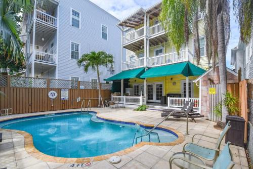 Key West Historic District Apartment | Curry House - Room 2