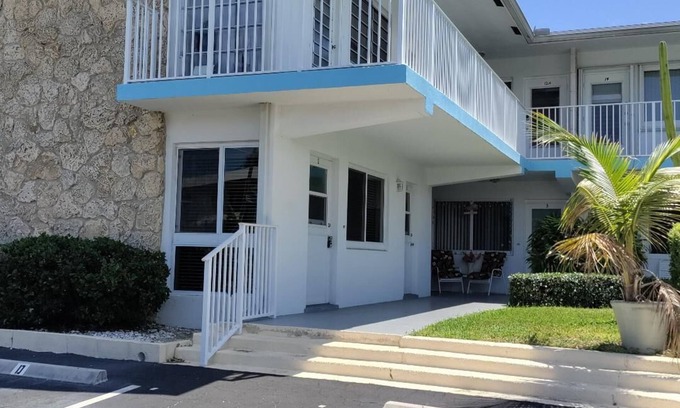 Pompano Beach Apartment | Cute, furnished apt for 2 people, 1 block from beach