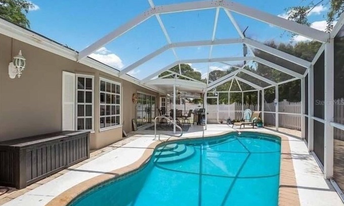 Gulf Gate Estates Apartment | Delightful Pool House 3 Miles to Siesta Key Beaches