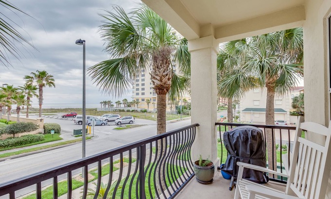 Jacksonville Beach Condo | Designer's Oceanside Dream