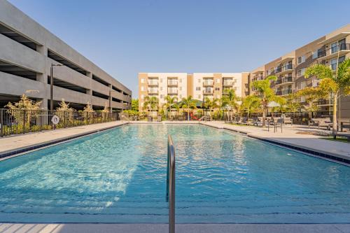 Golden Glades Apartment | Devereaux Miami Luxury 2 Bedroom Apartment