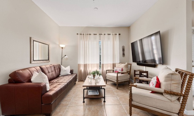 West Kissimmee Condo | Dolce Villas At Oakwater Resort- Located Just 1.5 Miles from Disney