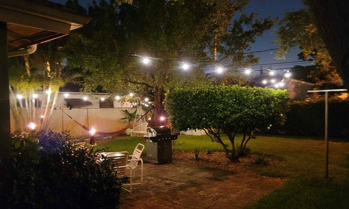Croissant Park House | Downtown Fort Lauderdale Escape. Airport, beaches, cruise port minutes away!