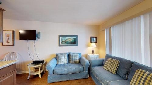 Marco Island Apartment | Driftwood Landing 18