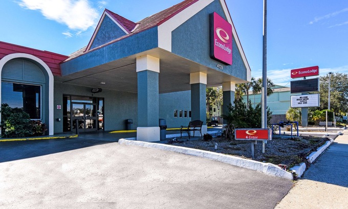 Temple Crest Hotel | Econo Lodge Busch Gardens