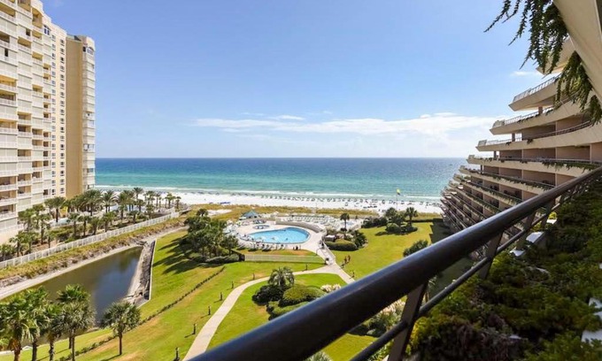 Miramar Beach House | Edgewater Beach Resort
