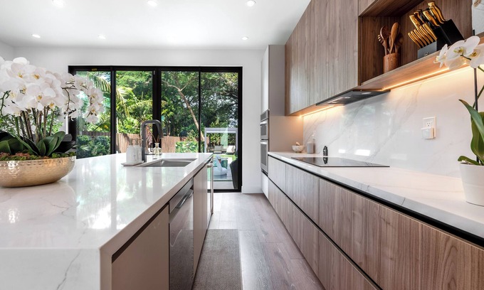 Buena Vista House | Elegant Luxury Escape W/Pool Oasis & Arcade near Design District