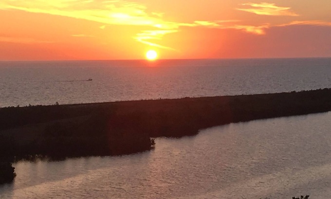 Marco Island Condo | Exceptional Marco Island End Unit 1503-T3, 2Bd, Ocean Front, Beach/Sunset Views