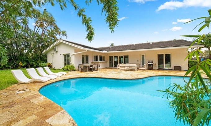 Fort Lauderdale Villa | Exclusive 4BD/3BA Villa Retreat with Heated Pool & Ocean Access