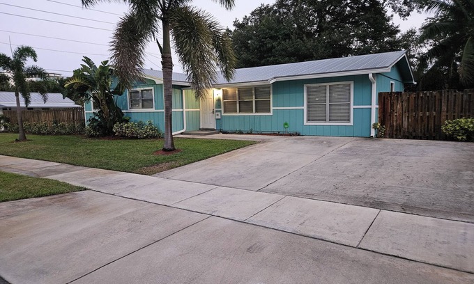 Delray Beach House | Experience Delray Beach living near vibrant Atlantic Ave!