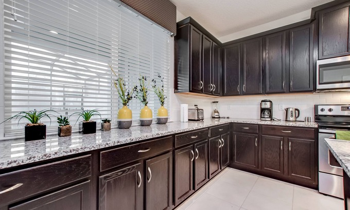 Four Corners House | Family Friendly 4 Bed Splash Pool Townhome in Solara Resort