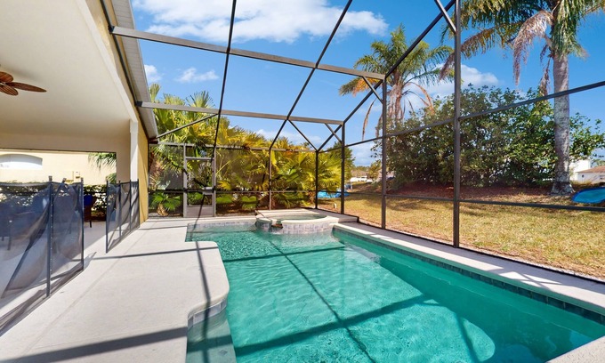 West Stonebridge Villa | Family home with private pool, private W/D, and central AC - near Disney