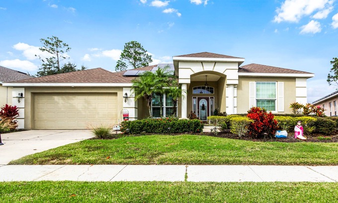 Highlands Reserve Villa | Fantastically decorated 4 bed 3 bath Pool and Spa Villa With Games Room