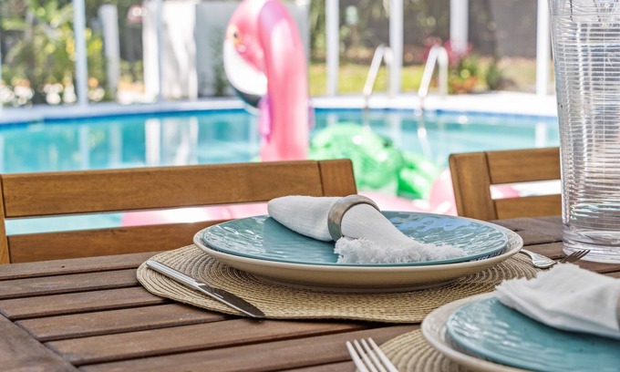 South Pinellas Community Council House | Flamingos Nest - Madeira Beach Pool Home with private Guest House