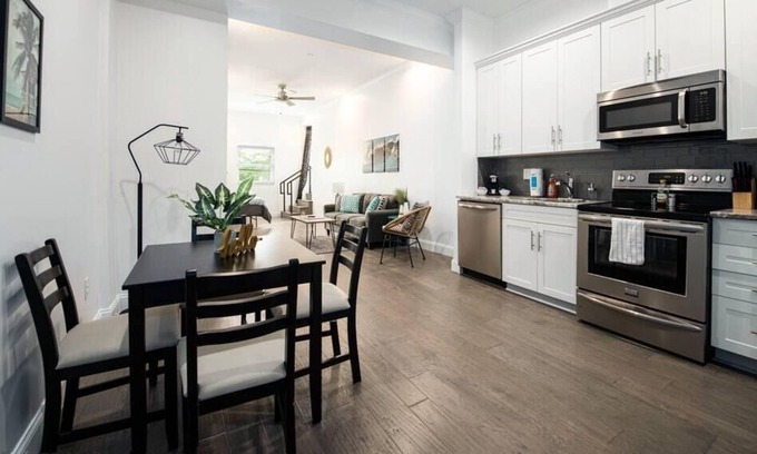Historic Ybor Apartment | Frontdesk | Bright and Open Studio in Ybor City