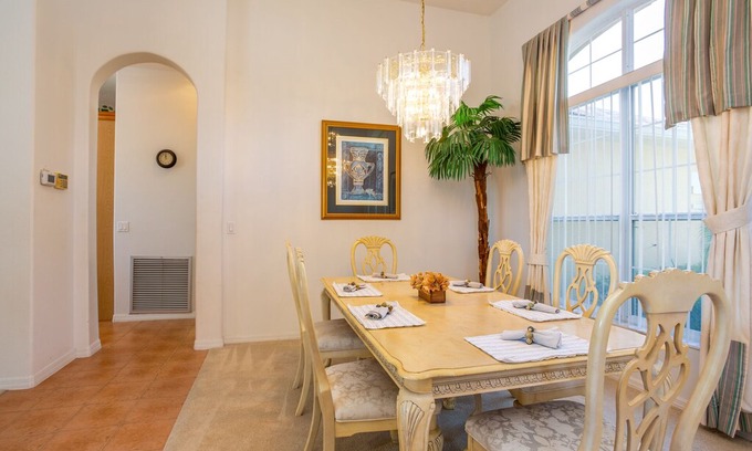 Ridgewood Lakes House | Golf & Pond View on Ridgewood Lakes with private pool