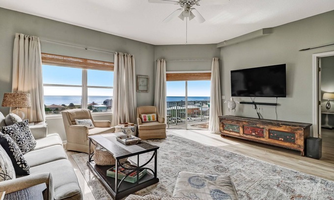 Fernandina Beach Condo | Gorgeous Ocean Views | Ocean Park Penthouse | Garage Access | Easy Walk to Beach