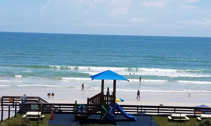 Lenox Park Apartment | Gorgeous Ocean View! Available Sept 20th thru 26th!