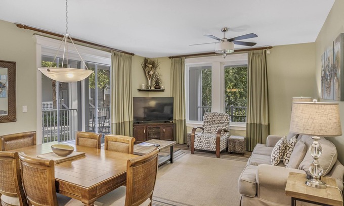 Baytowne Wharf Condo | Grand Comfort: 1BR Condo w/Golf Cart, Wrap-Around Balcony, and Resort Amenities at Sandestin Golf and Beach Resort!