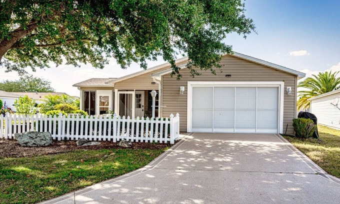 Liberty Park Villa | Great Location to Enjoy Everything The Villages Has to Offer!