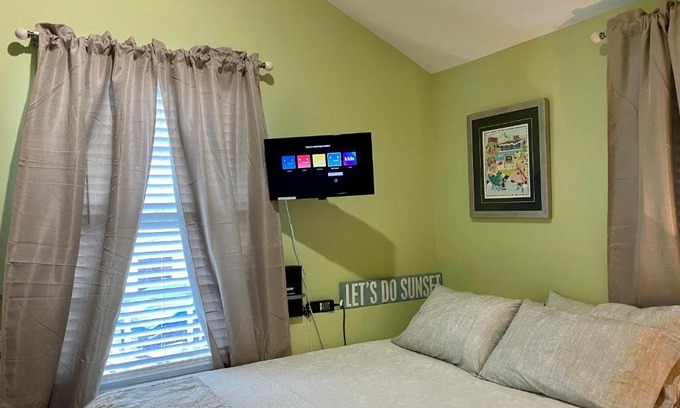 Historic Seaport Apartment | Great Old Town Location, Steps from Mallory Square