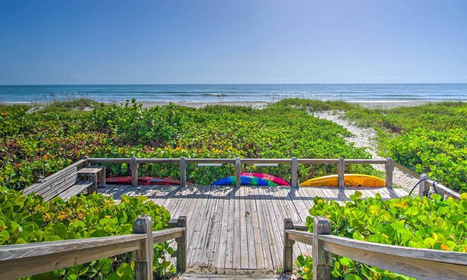 Indialantic By The Sea Condo | Ground Floor/Oceanfront Condo w/ Beach Access