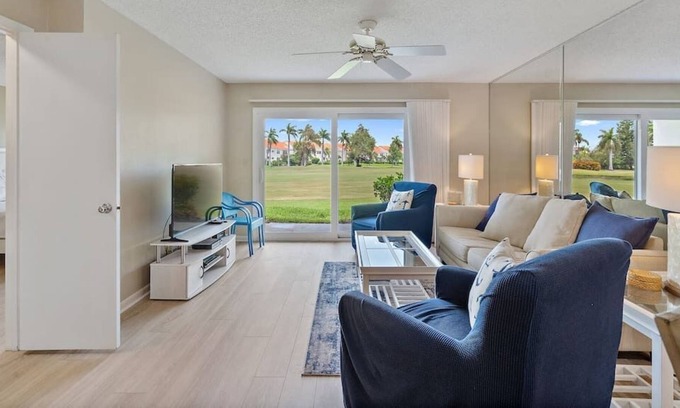St. Petersburg Condo | Ground Floor Vista Verde West 5-133