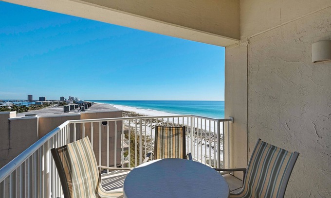 Pensacola Beach Condo | 🌴Gulf front-Gulf Views-Balcony-2BR Sans Souci 401🌴