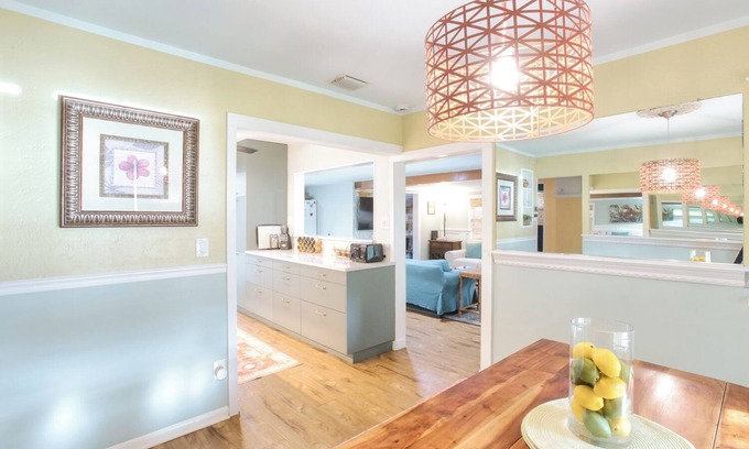 Bayview House | Harbor Mist - Fresh & Friendly in Marina District Private Oasis
