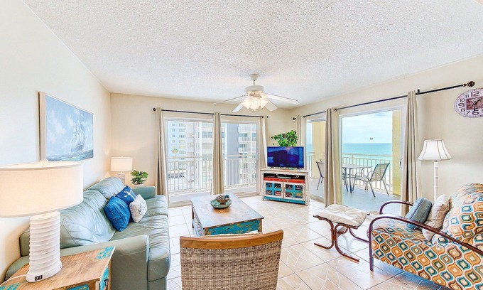 North Redington Beach Condo | Heated Pool/Spa & Large Balcony ! 3/3 Beachside Paradise, 403