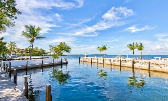 Islamorada House | Hidden Gem Duplex in Heart of Islamorada! Sleeps 8