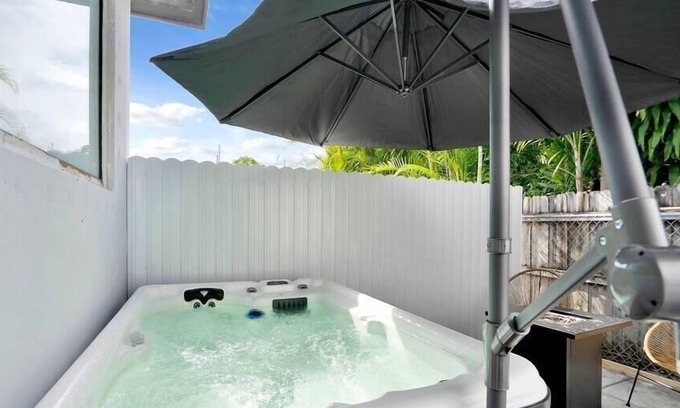 Liberty City House | Hidden Oasis Studio w/Hot Tub & Private Entrance