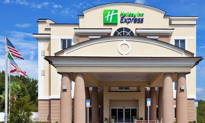 Crystal River Hotel | Holiday Inn Express Crystal River, an IHG Hotel