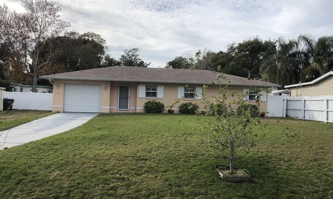 Largo House | Home Close to Indian Rocks Beach and Taylor Park