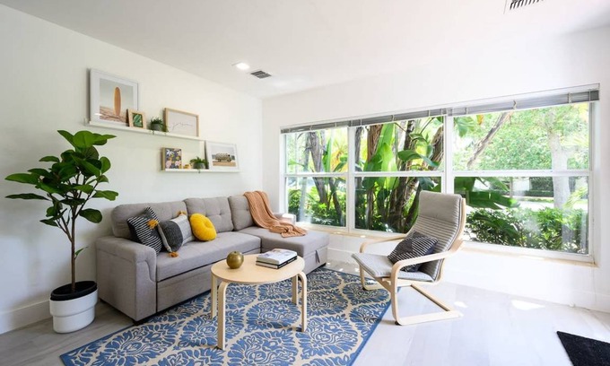 Victoria Park House | House ∙ 1 bedroom ∙ 2 guests