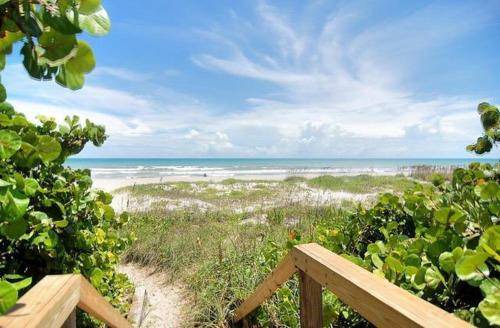 Crescent Beach House | House ∙ 2 bedrooms ∙ 4 guests