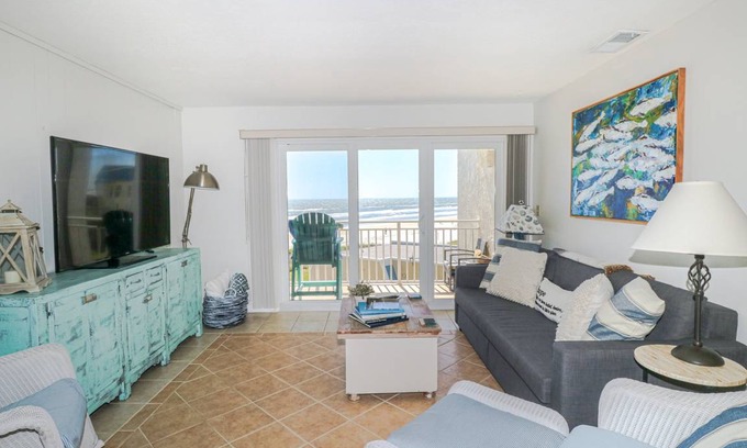 Crescent Beach House | House ∙ 2 bedrooms ∙ 6 guests