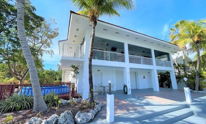 Port Pine Heights House | House ∙ 3 bedrooms ∙ 6 guests