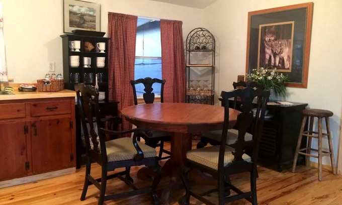 Fort McCoy House | House ∙ 3 bedrooms ∙ 6 guests