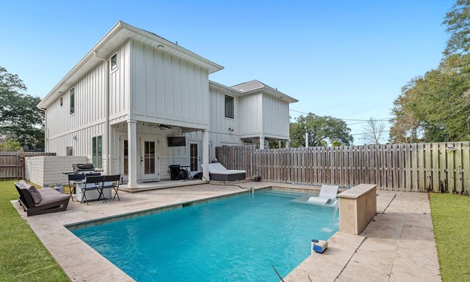 Southeast Pensacola House | House ∙ 3 bedrooms ∙ 7 guests