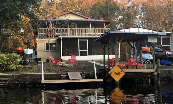 Brooksville House | House ∙ 1 bedroom ∙ 11 guests