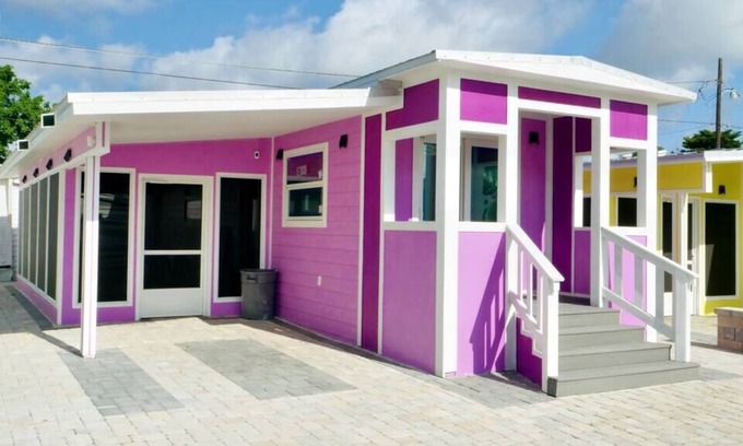 Southgate Apartment | Hummingbird House, New & Cozy