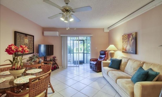 Marco Island Apartment | IM G-5 - Island Manor condo