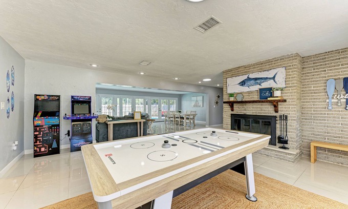 Bradenton House | IMG - Coastal Heaven Pool & Games 4BR 6 miles to the beach!