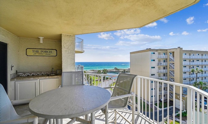 Holiday Isle Condo | Inlet Reef 518-Beachfront Complex without Beachfront Prices!