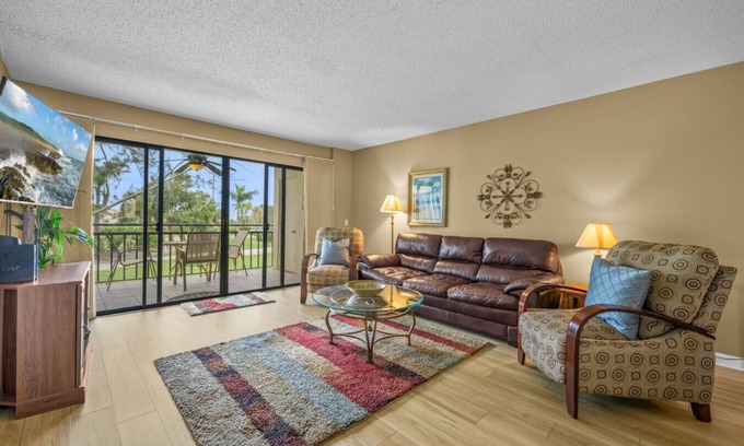 Isla del Sol Condo | Island Escape at La Puerta 4-231 St Pete 2nd Floor Condo